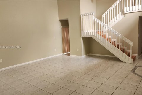 Villa ou maison à louer à Miami, Floride: 4 chambres, 242.75 m2 № 1948790 - photo 8