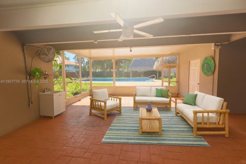 House in Hollywood, Florida 4 bedrooms, 229.1 sq.m. № 1965706 - photo 17