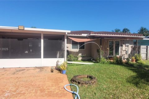 Купить виллу или дом в Холливуд, Флорида 4 спальни, 229.1м2, № 1965706 - фото 11