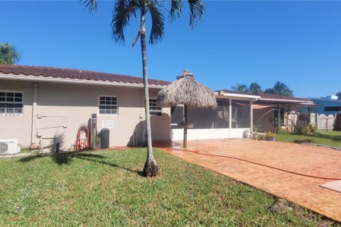 Купить виллу или дом в Холливуд, Флорида 4 спальни, 229.1м2, № 1965706 - фото 13