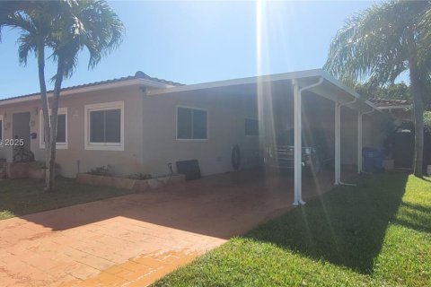 Купить виллу или дом в Холливуд, Флорида 4 спальни, 229.1м2, № 1965706 - фото 6