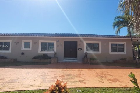 Купить виллу или дом в Холливуд, Флорида 4 спальни, 229.1м2, № 1965706 - фото 4