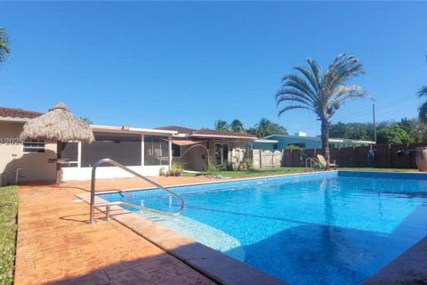 Купить виллу или дом в Холливуд, Флорида 4 спальни, 229.1м2, № 1965706 - фото 20