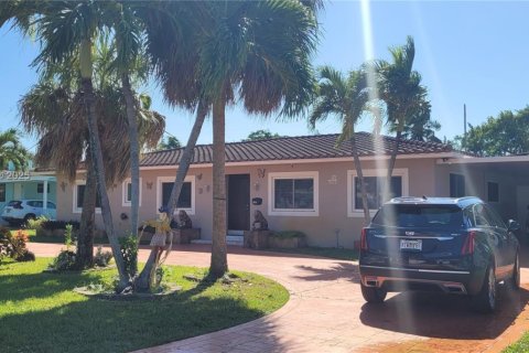 Купить виллу или дом в Холливуд, Флорида 4 спальни, 229.1м2, № 1965706 - фото 3
