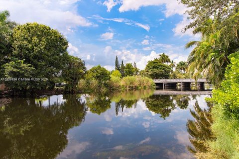 Terreno en venta en Biscayne Park, Florida № 1958425 - foto 3