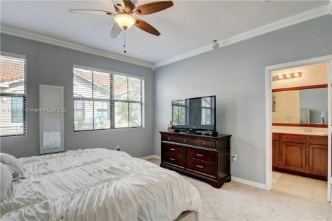 House in Pompano Beach, Florida 3 bedrooms, 131.92 sq.m. № 1946537 - photo 14