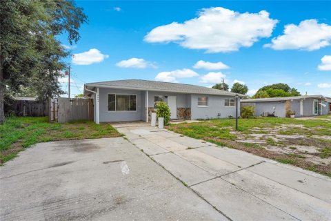 Villa ou maison à vendre à Bradenton, Floride: 3 chambres, 100.89 m2 № 2284690 - photo 2