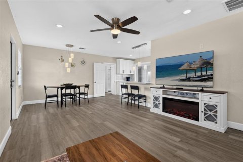 Villa ou maison à vendre à Bradenton, Floride: 3 chambres, 100.89 m2 № 2284690 - photo 5