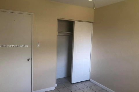 Commercial property in Dania Beach, Florida 111.76 sq.m. № 1841295 - photo 17