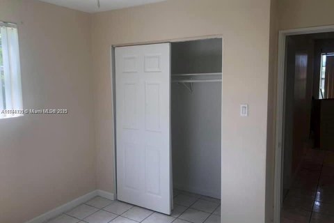Commercial property in Dania Beach, Florida 111.76 sq.m. № 1841295 - photo 21