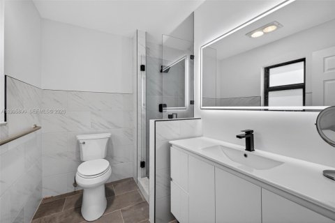 Villa ou maison à vendre à Pompano Beach, Floride: 3 chambres, 151.15 m2 № 2059641 - photo 17