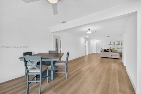 Villa ou maison à vendre à Pompano Beach, Floride: 3 chambres, 151.15 m2 № 2059641 - photo 10