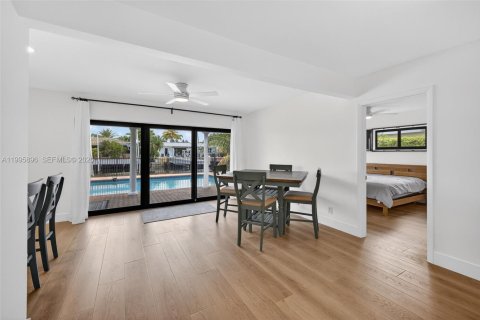 Villa ou maison à vendre à Pompano Beach, Floride: 3 chambres, 151.15 m2 № 2059641 - photo 11