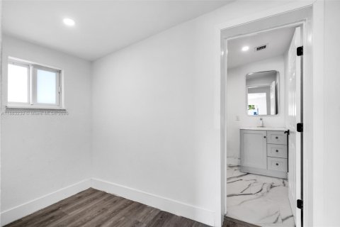 Villa ou maison à louer à Margate, Floride: 4 chambres, 126.9 m2 № 1930000 - photo 19