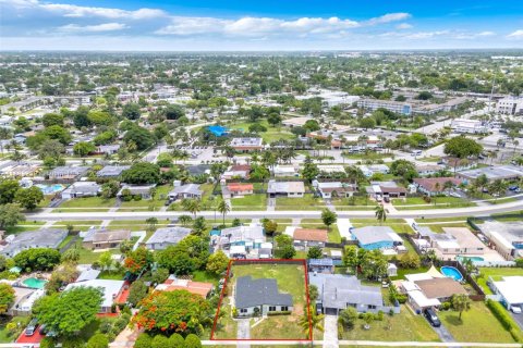 Villa ou maison à louer à Margate, Floride: 4 chambres, 126.9 m2 № 1930000 - photo 24