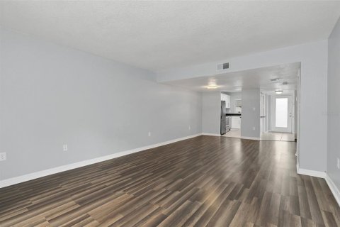 Copropriété à louer à Orlando, Floride: 2 chambres, 115.2 m2 № 2415444 - photo 9