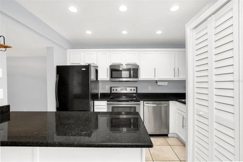 Copropriété à louer à Orlando, Floride: 2 chambres, 115.2 m2 № 2415444 - photo 11