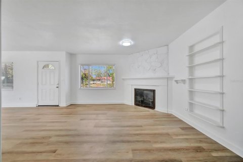 Casa en alquiler en Saint Petersburg, Florida, 3 dormitorios, 152.08 m2 № 2094583 - foto 5