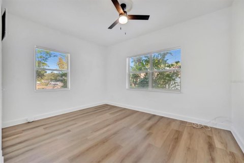 Casa en alquiler en Saint Petersburg, Florida, 3 dormitorios, 152.08 m2 № 2094583 - foto 21