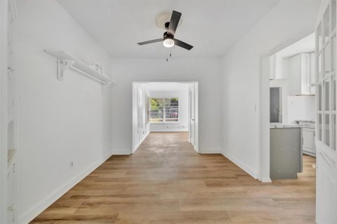 Casa en alquiler en Saint Petersburg, Florida, 3 dormitorios, 152.08 m2 № 2094583 - foto 7
