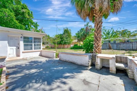 Casa en alquiler en Saint Petersburg, Florida, 3 dormitorios, 152.08 m2 № 2094583 - foto 25