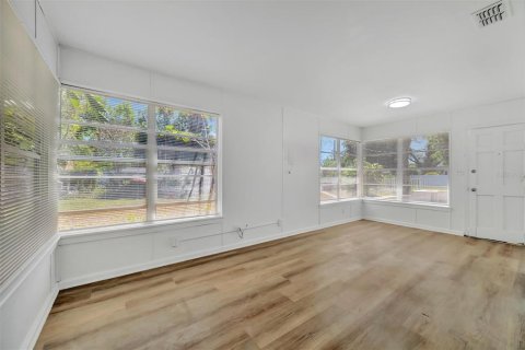 Casa en alquiler en Saint Petersburg, Florida, 3 dormitorios, 152.08 m2 № 2094583 - foto 16