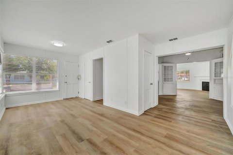 Casa en alquiler en Saint Petersburg, Florida, 3 dormitorios, 152.08 m2 № 2094583 - foto 15