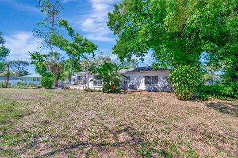 Casa en alquiler en Saint Petersburg, Florida, 3 dormitorios, 152.08 m2 № 2094583 - foto 30