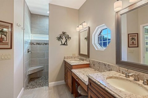 Villa ou maison à vendre à Sarasota, Floride: 3 chambres, 200.48 m2 № 2420549 - photo 18
