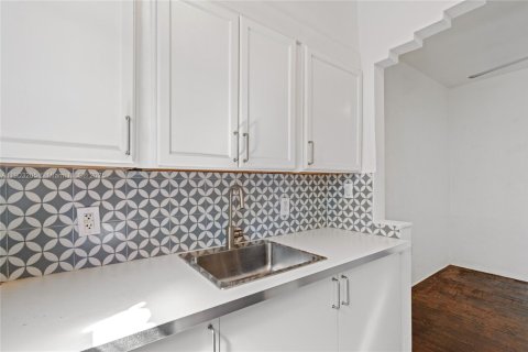 Купить кондоминиум в Майами-Бич, Флорида 39.95м2, № 2057863 - фото 6