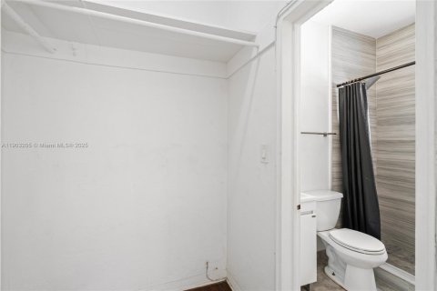 Купить кондоминиум в Майами-Бич, Флорида 39.95м2, № 2057863 - фото 17