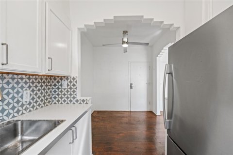 Купить кондоминиум в Майами-Бич, Флорида 39.95м2, № 2057863 - фото 7