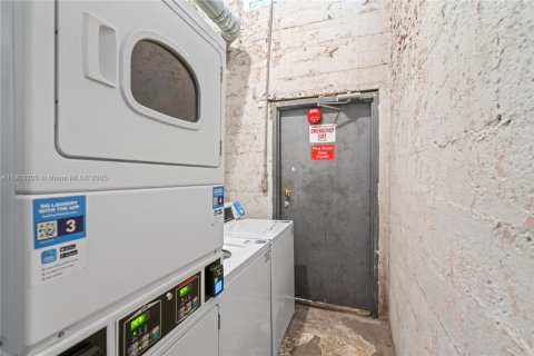 Купить кондоминиум в Майами-Бич, Флорида 39.95м2, № 2057863 - фото 25