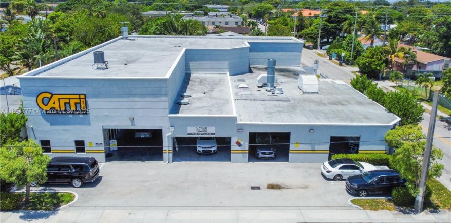 Commercial property in Hollywood, Florida № 1877820