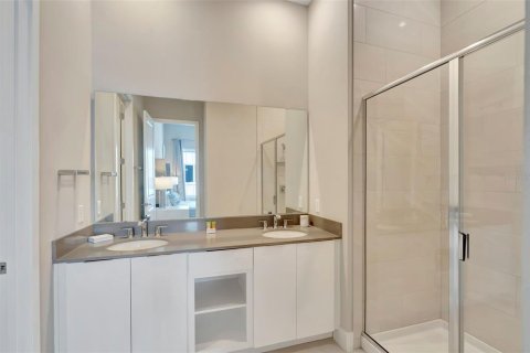 Condominio en venta en Four Corners, Florida, 5 dormitorios, 244.33 m2 № 1718323 - foto 27