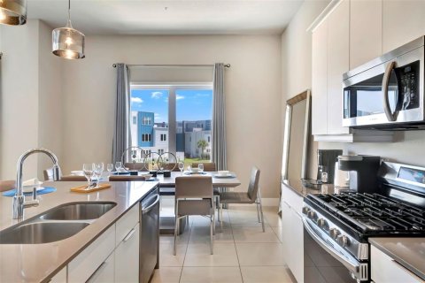 Condominio en venta en Four Corners, Florida, 5 dormitorios, 244.33 m2 № 1718323 - foto 12