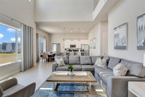 Condominio en venta en Four Corners, Florida, 5 dormitorios, 244.33 m2 № 1718323 - foto 9