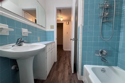 Apartamento en alquiler en Orlando, Florida, 2 dormitorios, 107.86 m2 № 2149894 - foto 16