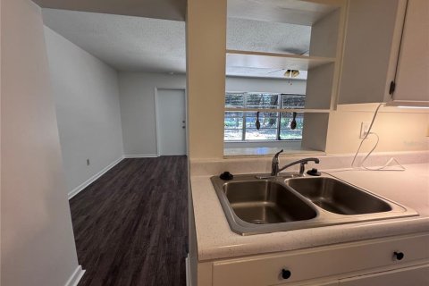 Apartamento en alquiler en Orlando, Florida, 2 dormitorios, 107.86 m2 № 2149894 - foto 24