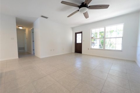 Villa ou maison à vendre à Sarasota, Floride: 3 chambres, 94.2 m2 № 2430821 - photo 8