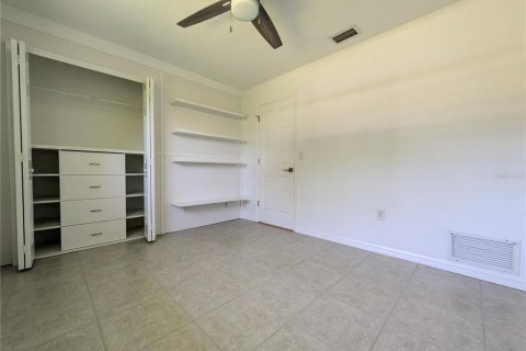 Villa ou maison à vendre à Sarasota, Floride: 3 chambres, 94.2 m2 № 2430821 - photo 15