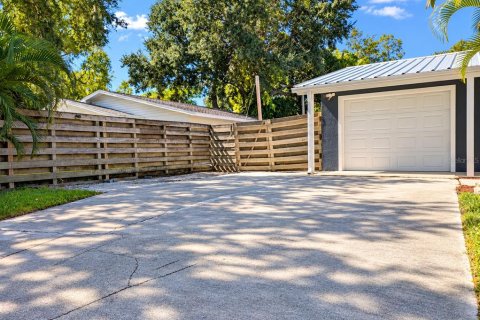 Villa ou maison à vendre à Sarasota, Floride: 3 chambres, 94.2 m2 № 2430821 - photo 4