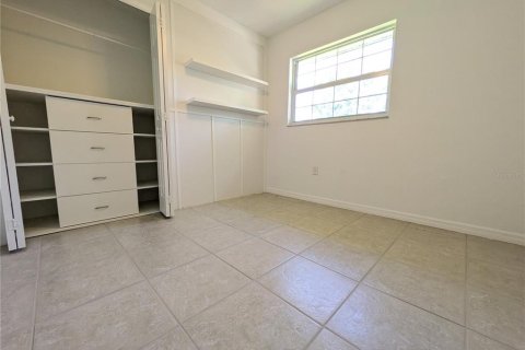 Villa ou maison à vendre à Sarasota, Floride: 3 chambres, 94.2 m2 № 2430821 - photo 13