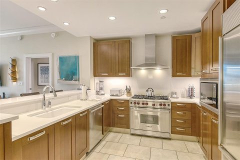 Condo in Sarasota, Florida, 4 bedrooms  № 1722480 - photo 9