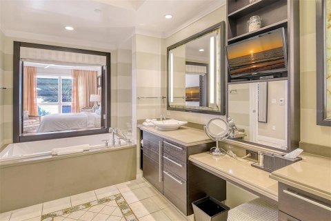 Condo in Sarasota, Florida, 4 bedrooms  № 1722480 - photo 14