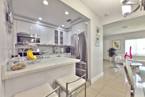 Купить виллу или дом в Майами, Флорида 3 спальни, 172.15м2, № 2021187 - фото 26