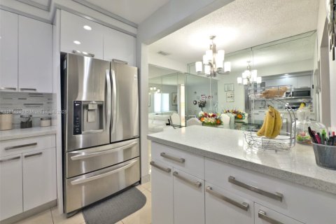 Купить виллу или дом в Майами, Флорида 3 спальни, 172.15м2, № 2021187 - фото 28