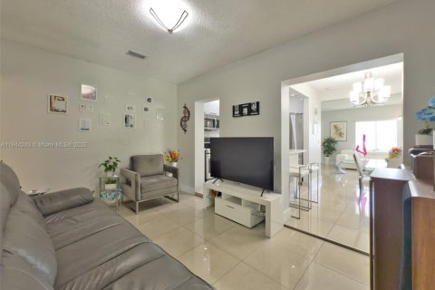 Купить виллу или дом в Майами, Флорида 3 спальни, 172.15м2, № 2021187 - фото 29