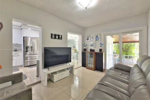 Купить виллу или дом в Майами, Флорида 3 спальни, 172.15м2, № 2021187 - фото 30