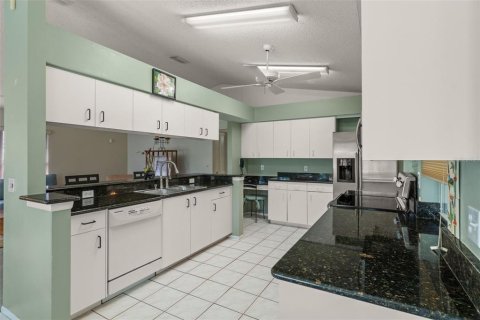 Villa ou maison à vendre à Spring Hill, Floride: 2 chambres, 166.11 m2 № 2422826 - photo 21